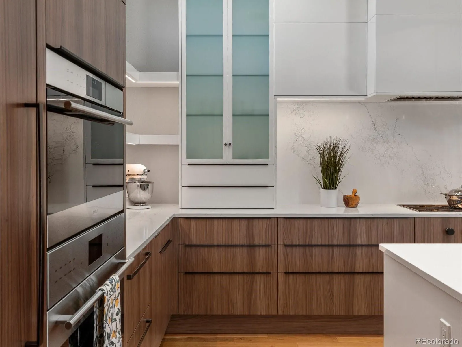 04162026221213 1600 10