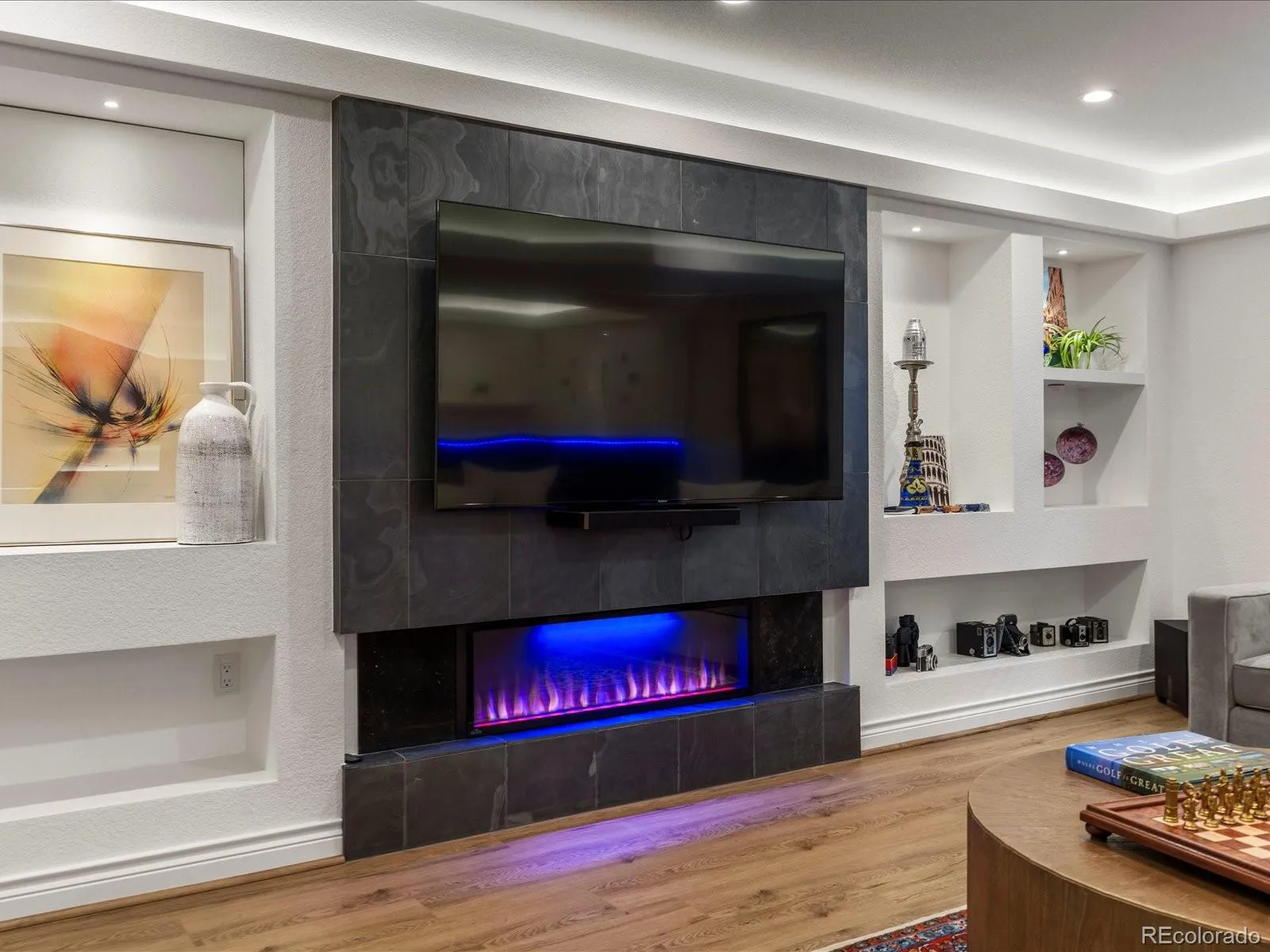 04162026221213 1600 26