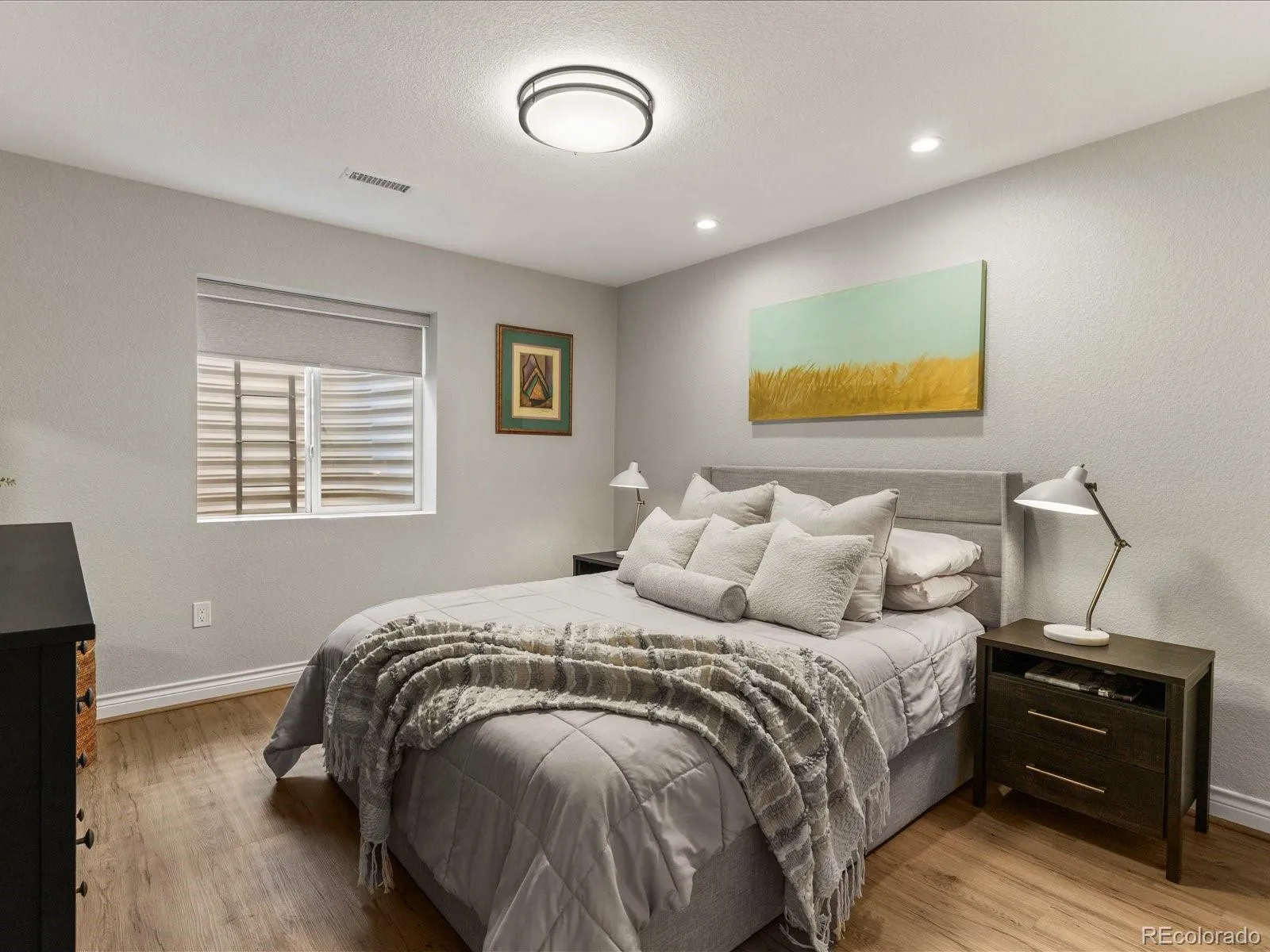 04162026221213 1600 27