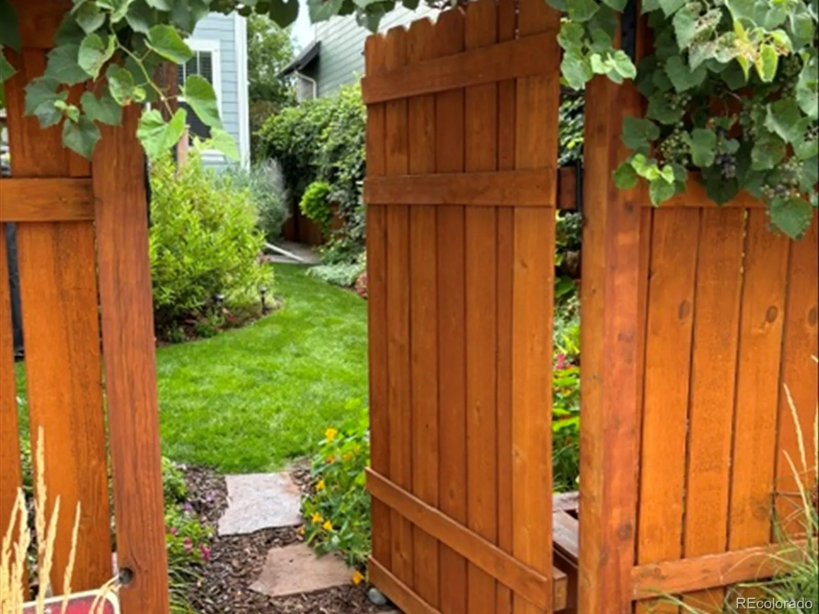 04162026221213 1600 33