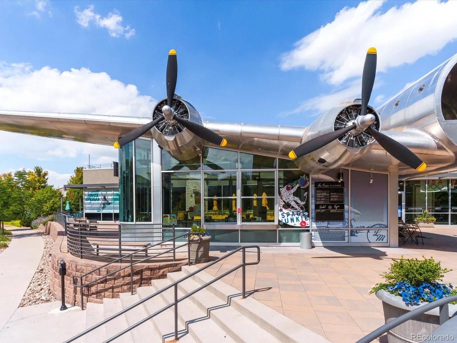 04162026221213 1600 46