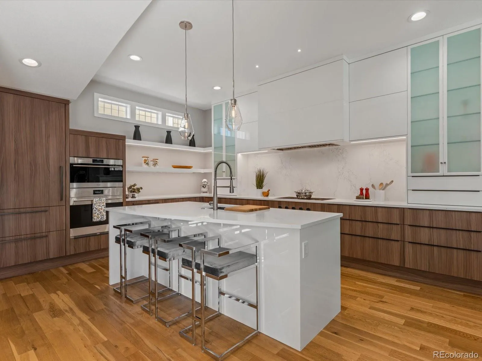 04162026221213 1600 5