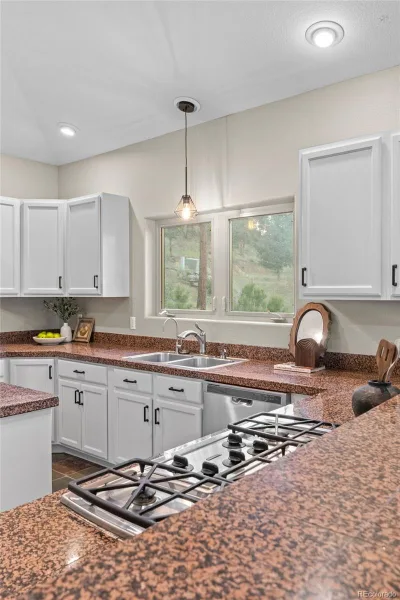 3044 High Road Evergreen CO 80439 | MLS #REC7365611 08122026181755 800 18