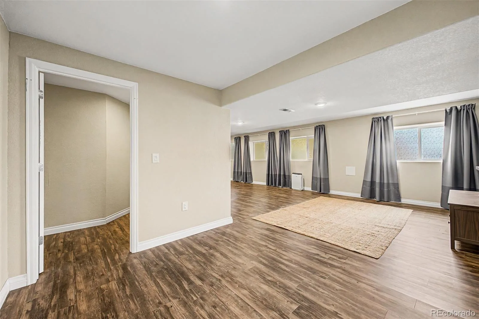 9416 W Swarthmore Drive Littleton CO 80123 | MLS #REC7366073 08262026184220 1600 31
