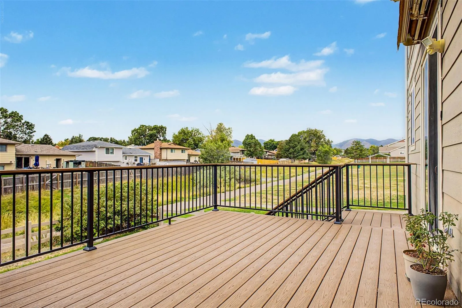 9416 W Swarthmore Drive Littleton CO 80123 | MLS #REC7366073 08262026184220 1600 34