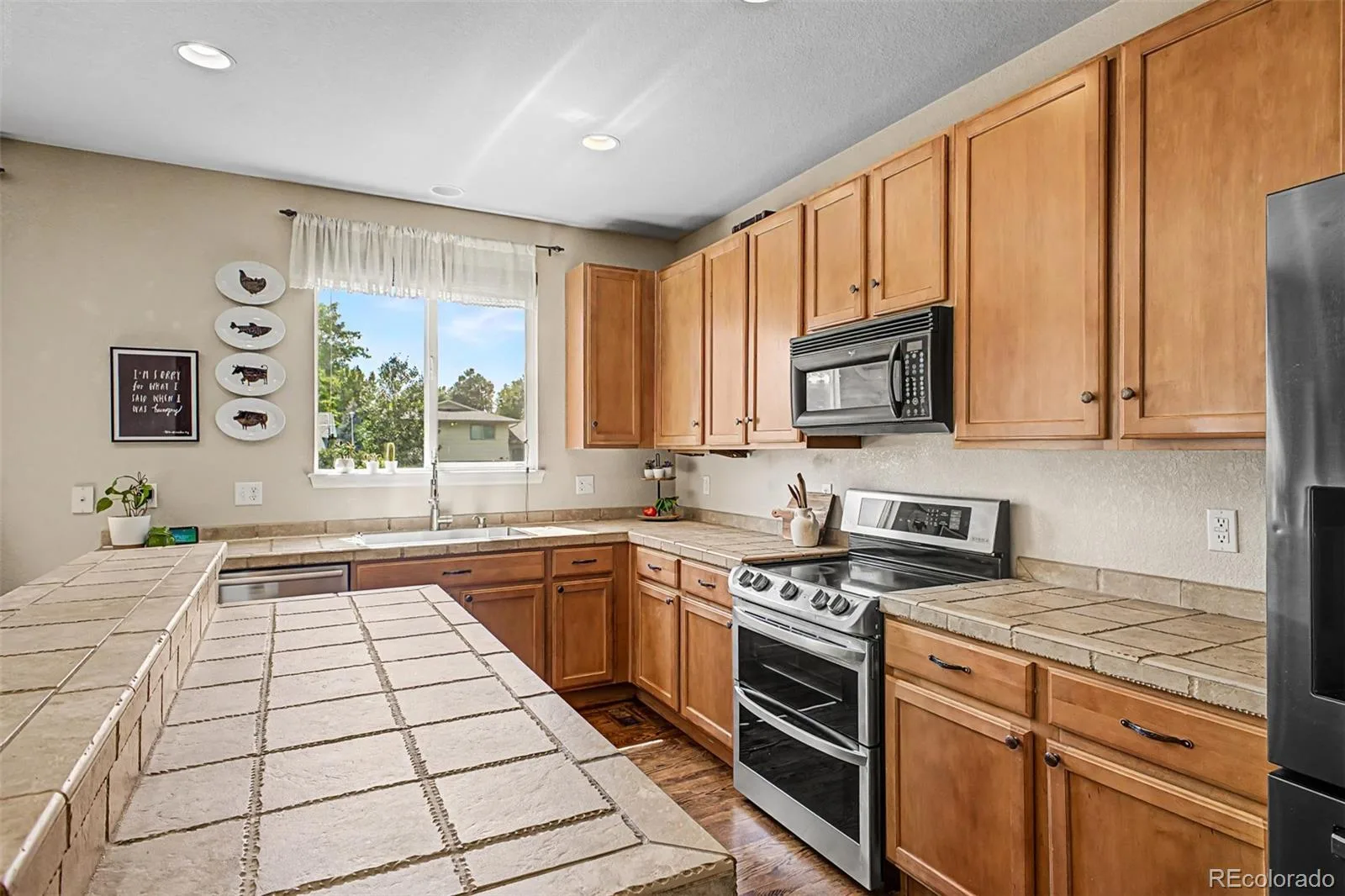 9416 W Swarthmore Drive Littleton CO 80123 | MLS #REC7366073 08262026184220 1600 9