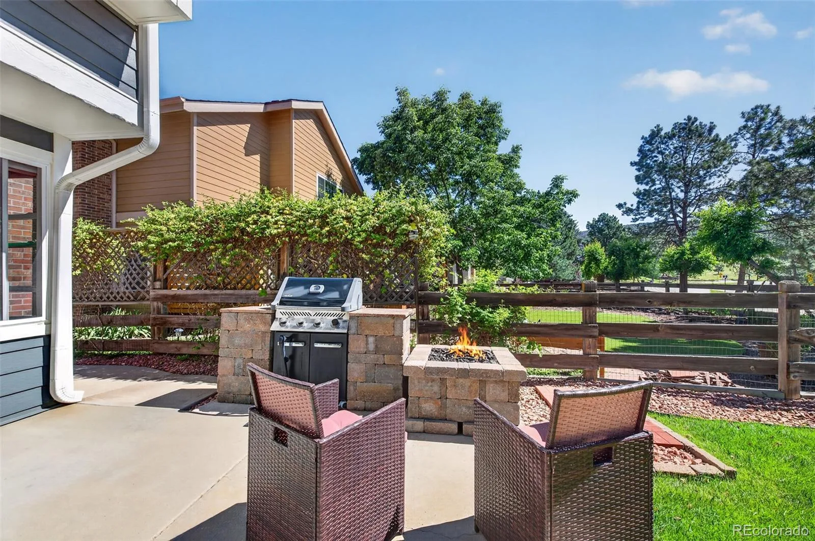 22 Manzanita Littleton CO 80127 | MLS #REC7367245 06272026204727 1600 33
