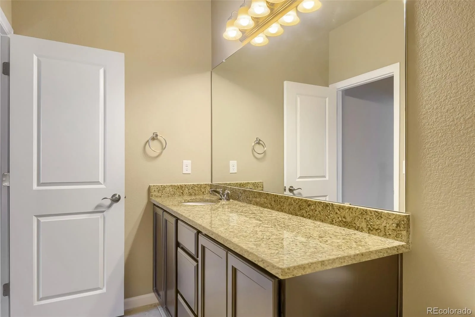 9004 E Caley Way Greenwood Village CO 80111 MLS #REC7368689 06292026171722 1600 24