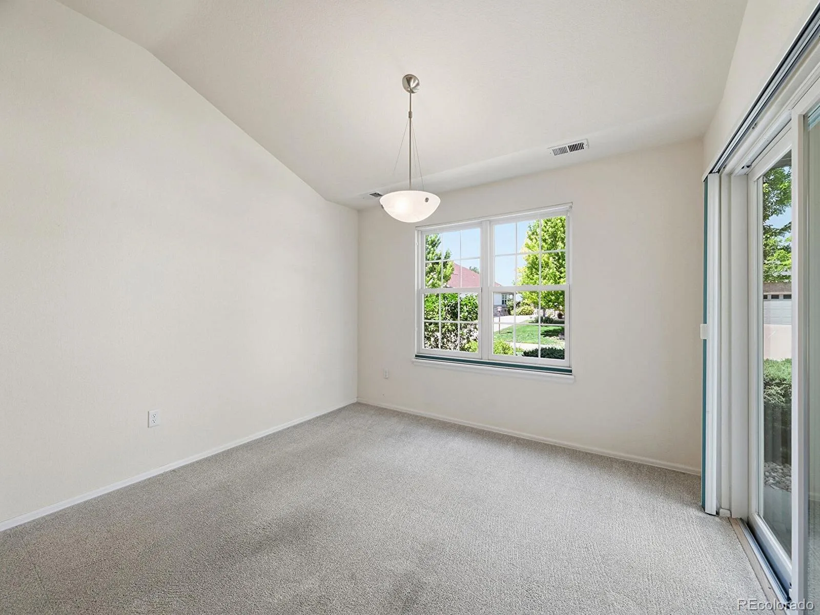 8219 S Winnipeg Court Aurora CO 80016 | MLS #REC7372125 07032026180426 1600 12