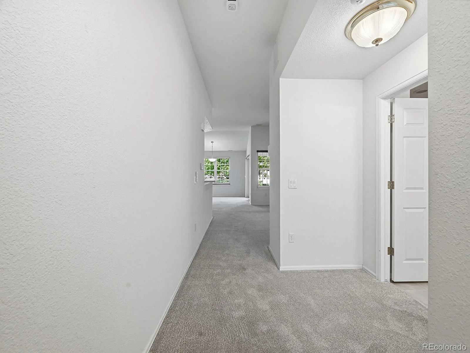 8219 S Winnipeg Court Aurora CO 80016 | MLS #REC7372125 07032026180426 1600 4