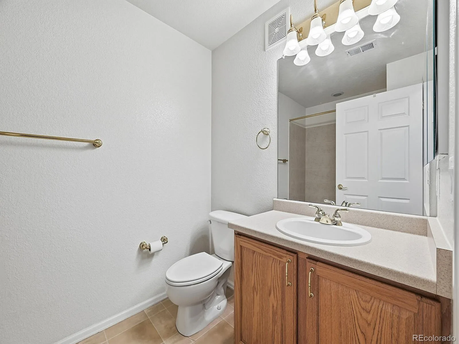 8219 S Winnipeg Court Aurora CO 80016 | MLS #REC7372125 07032026180426 1600 6