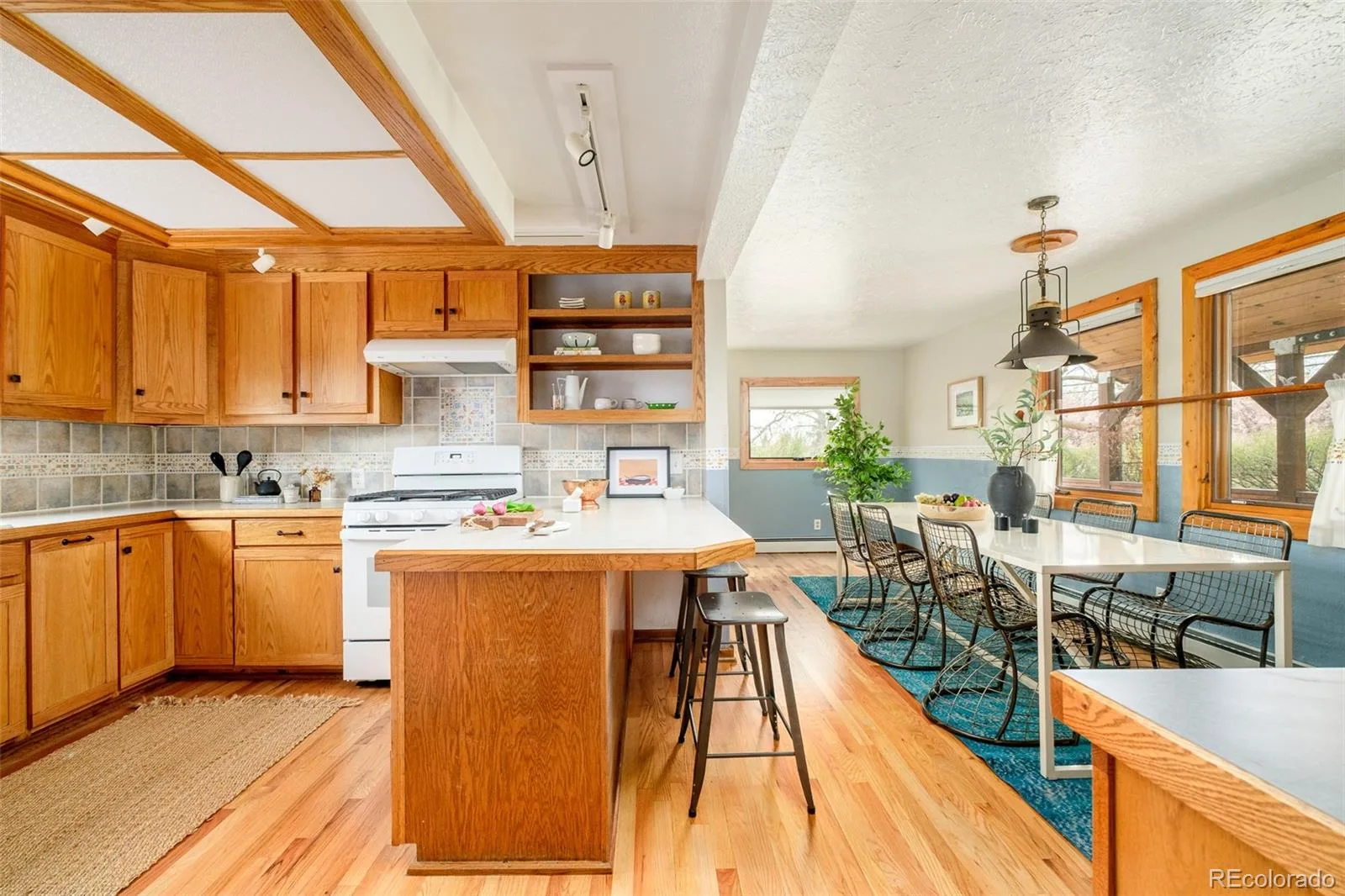 815 Vivian Street Lakewood CO 80401 MLS #REC7372466 06192026040634 1600 12