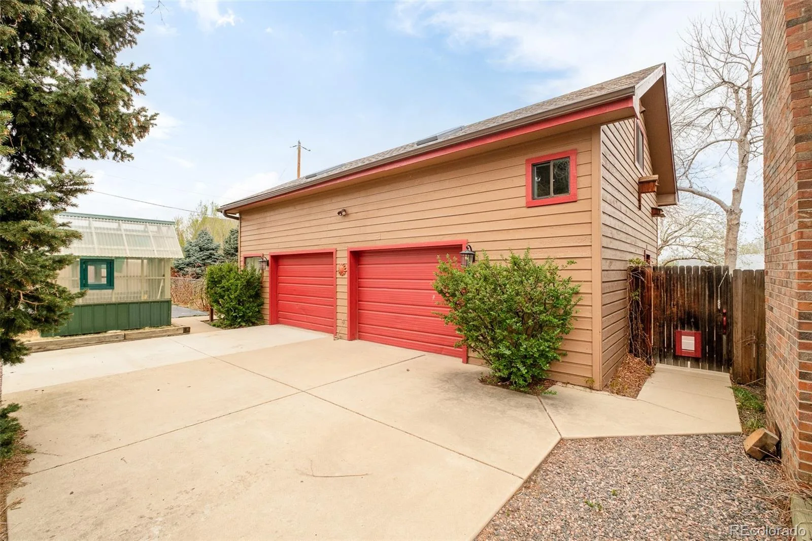815 Vivian Street Lakewood CO 80401 MLS #REC7372466 06192026040634 1600 40