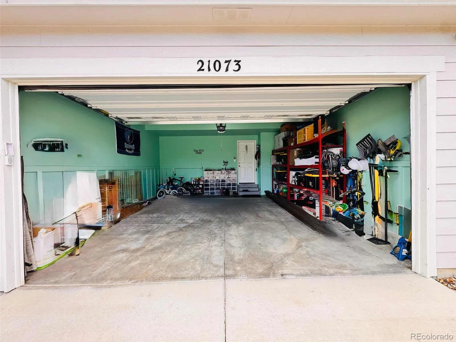 21073 E Tufts Avenue Aurora CO 80015 MLS #REC7377658 04272026203759 1600 37