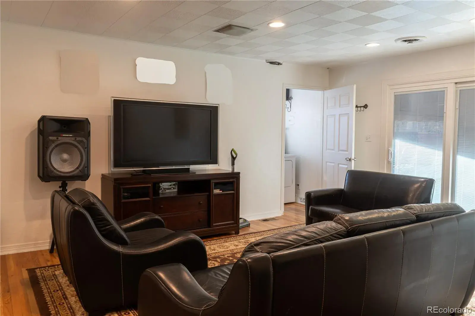 12302025003435 1600 12