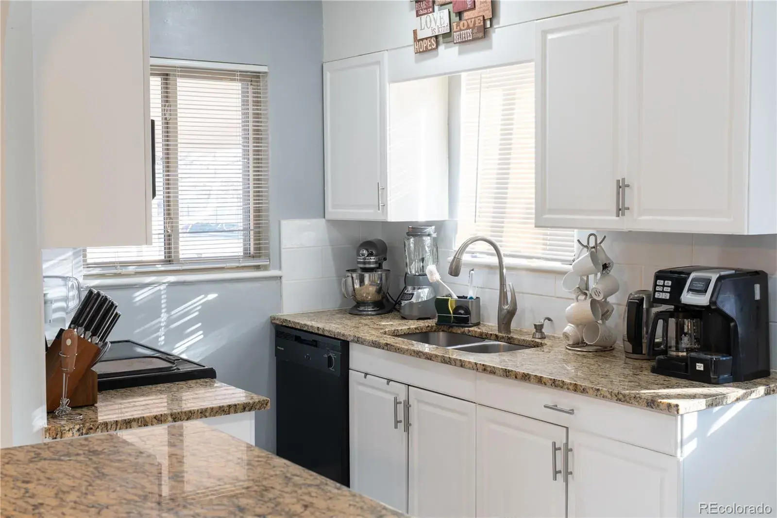 12302025003435 1600 4