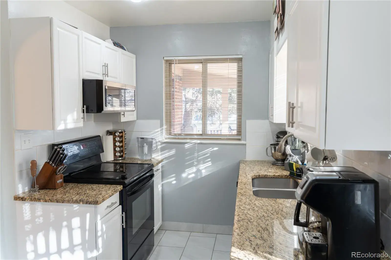 12302025003435 1600 6