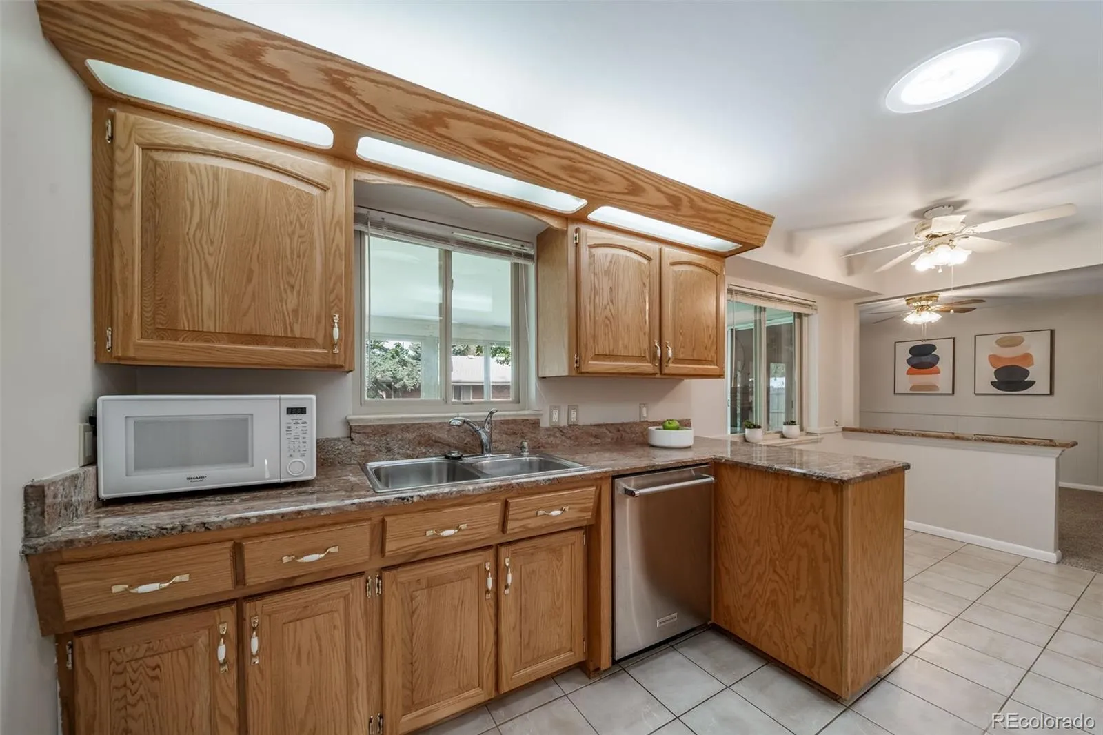 341 Newark Street Aurora CO 80010 MLS #REC7379428 05242026153832 1600 18
