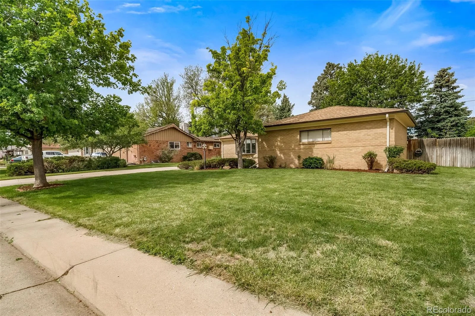 341 Newark Street Aurora CO 80010 MLS #REC7379428 05242026153832 1600 2