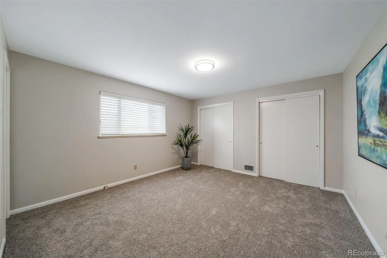 341 Newark Street Aurora CO 80010 MLS #REC7379428 05242026153832 1600 20