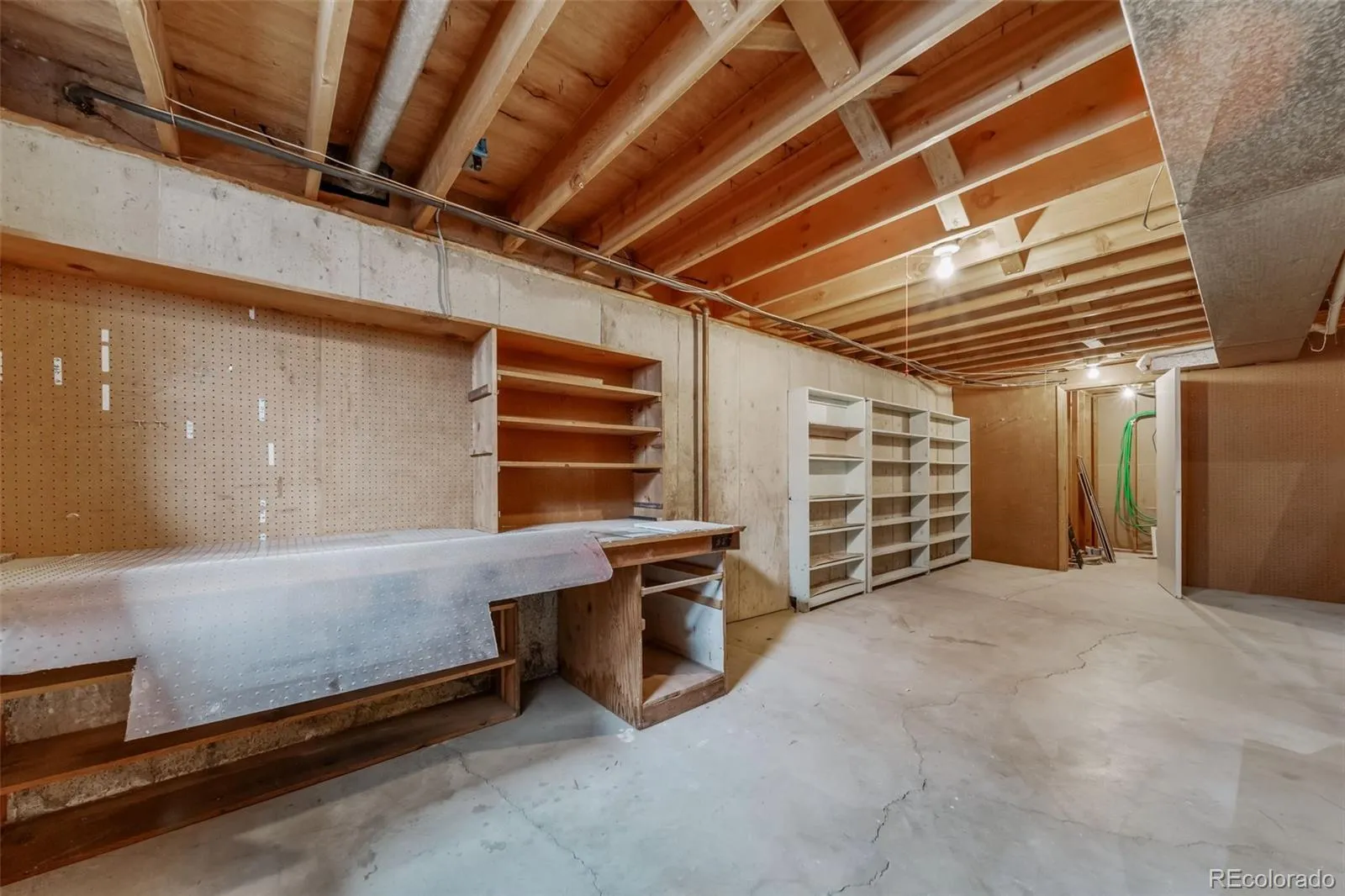 341 Newark Street Aurora CO 80010 MLS #REC7379428 05242026153832 1600 35