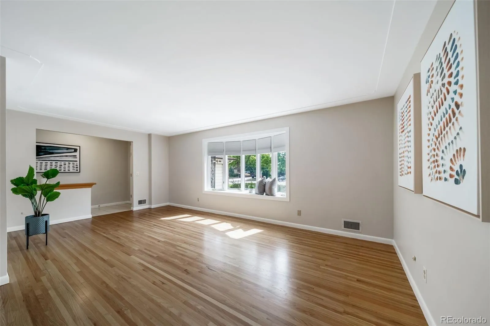341 Newark Street Aurora CO 80010 MLS #REC7379428 05242026153832 1600 7