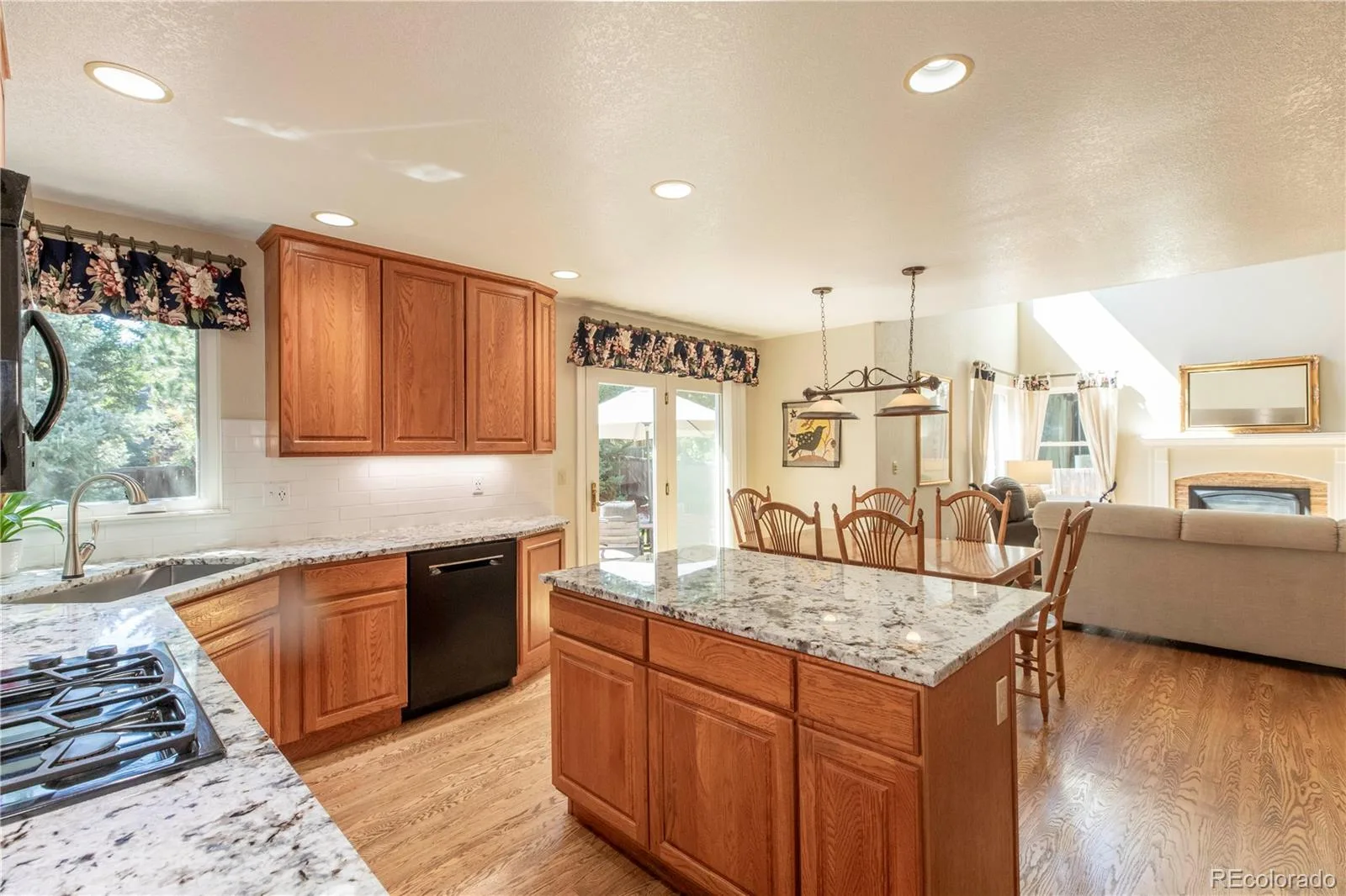 15951 Parkside Drive Parker CO 80134 MLS #REC7380575 07162026003933 1600 11