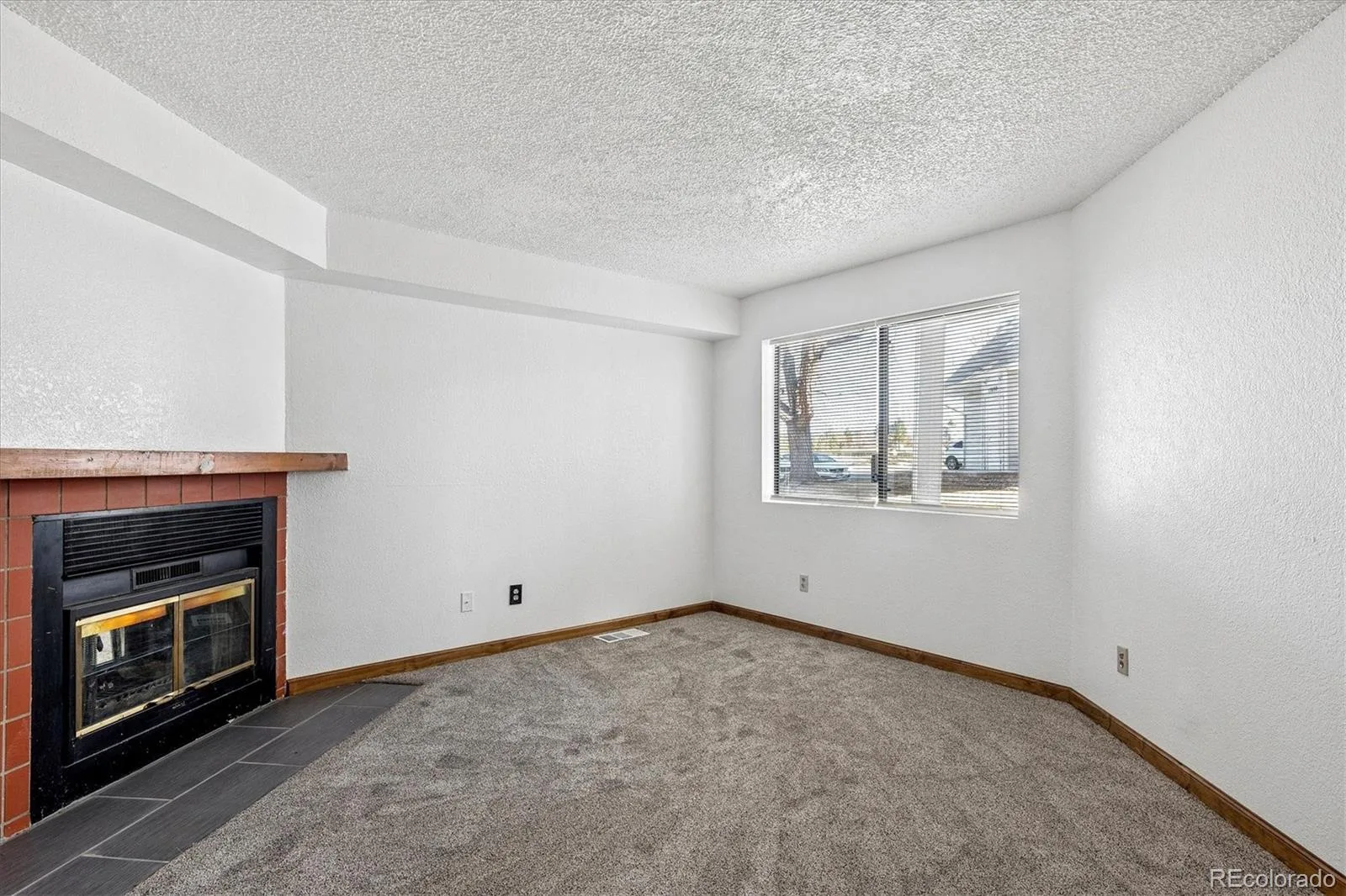 17050 E Ford Drive #102 Aurora CO 80017 MLS #REC7383937 06012026132308 1600 8