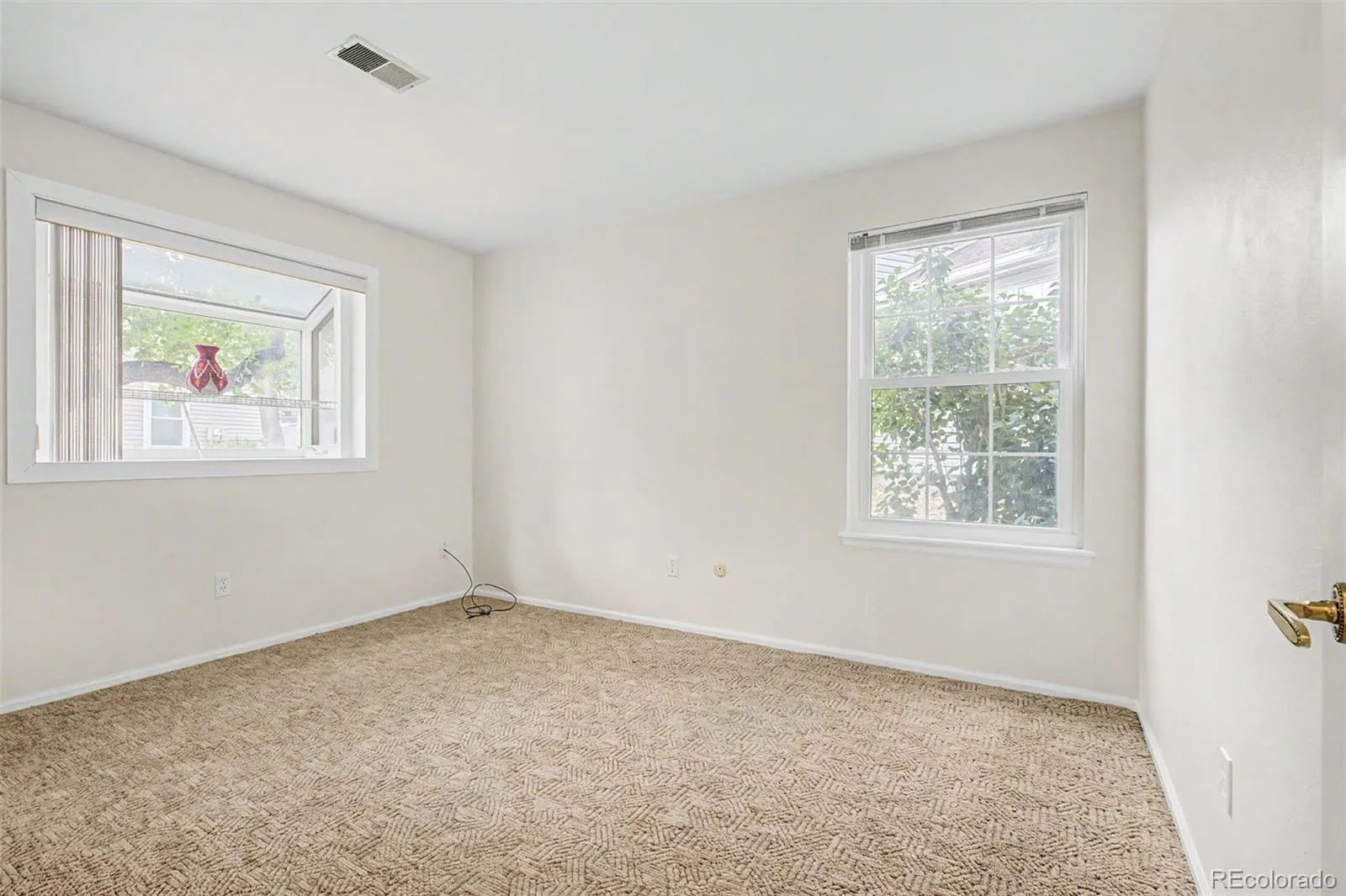 14233 E Marina Drive Aurora CO 80014 MLS #REC7386175 05282026020833 1600 23