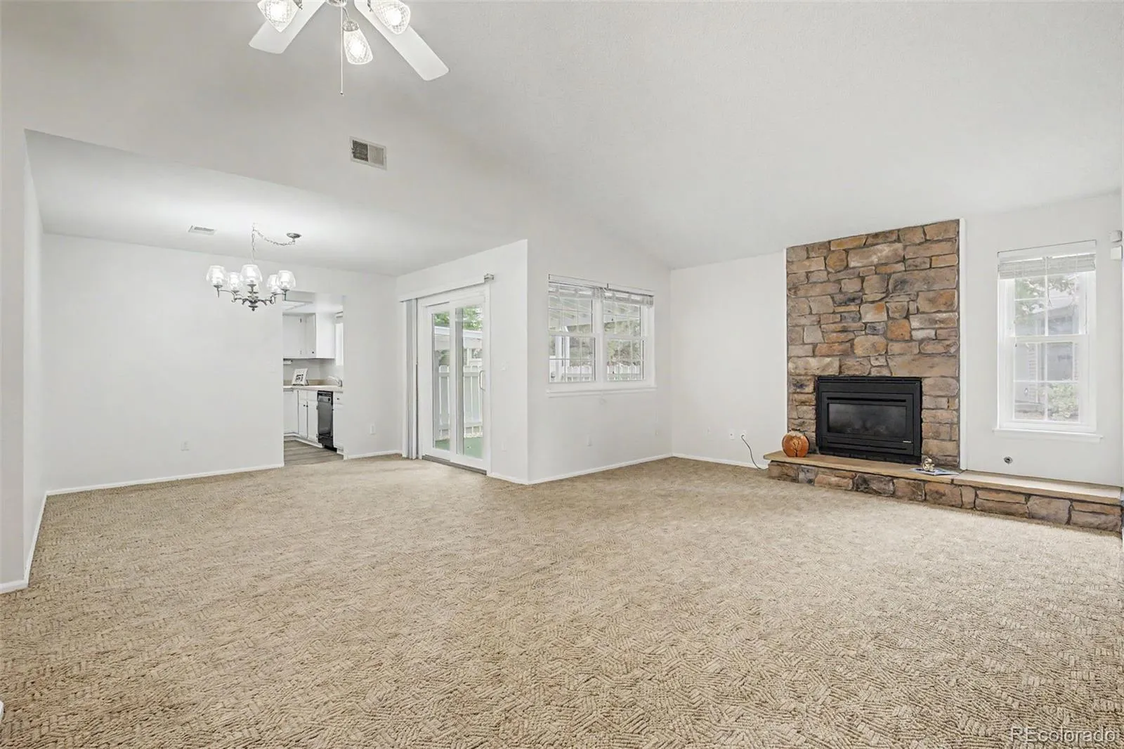 14233 E Marina Drive Aurora CO 80014 MLS #REC7386175 05282026020833 1600 8