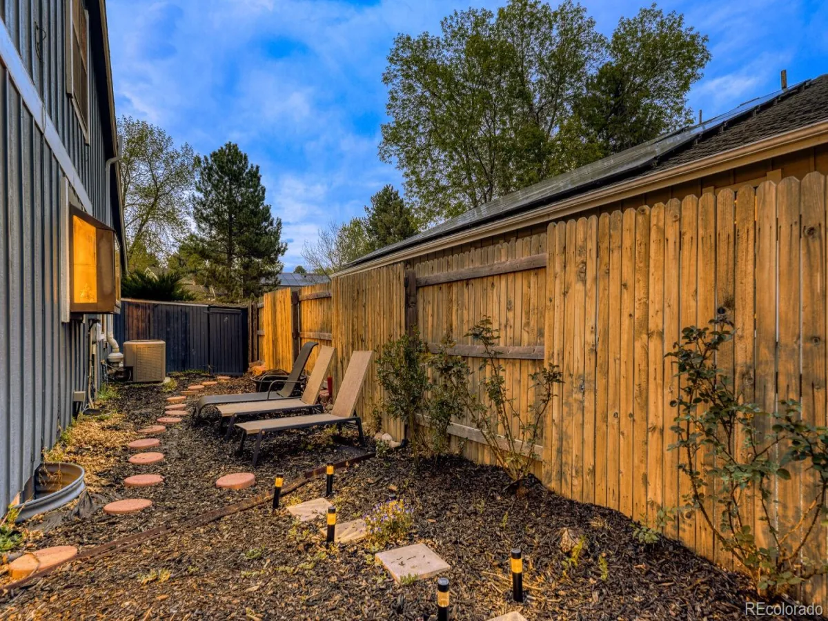 8198 W 81st Drive Arvada CO 80005 MLS #REC7386806 04232026183605 1200 30
