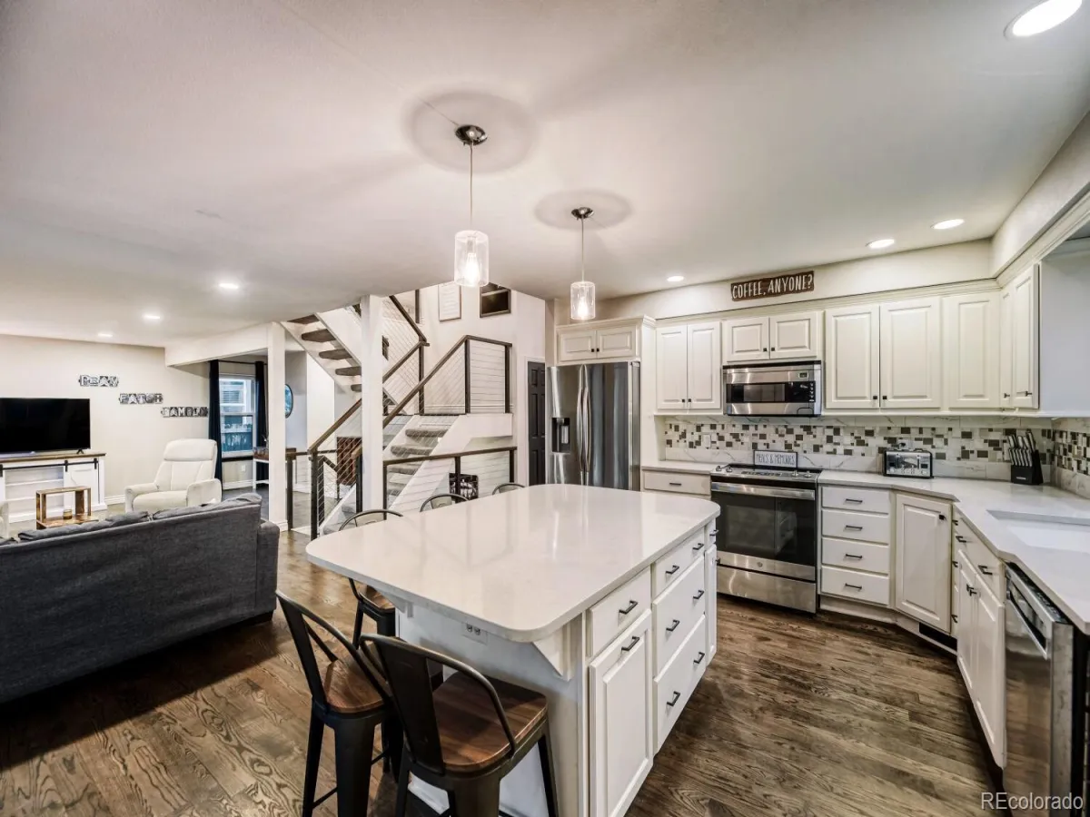 8198 W 81st Drive Arvada CO 80005 MLS #REC7386806 04232026183605 1200 6