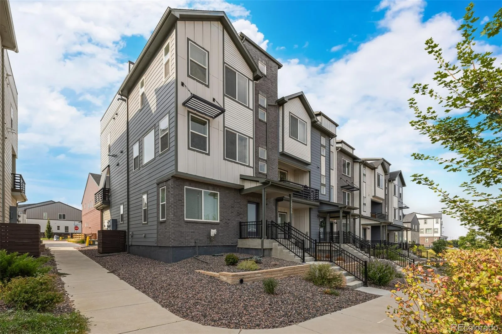 16586 Shoshone Place Broomfield CO 80023 | MLS #REC7387103 06192026234919 1600 1