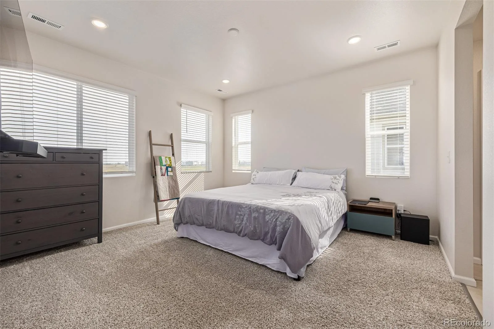 16586 Shoshone Place Broomfield CO 80023 | MLS #REC7387103 06192026234919 1600 13