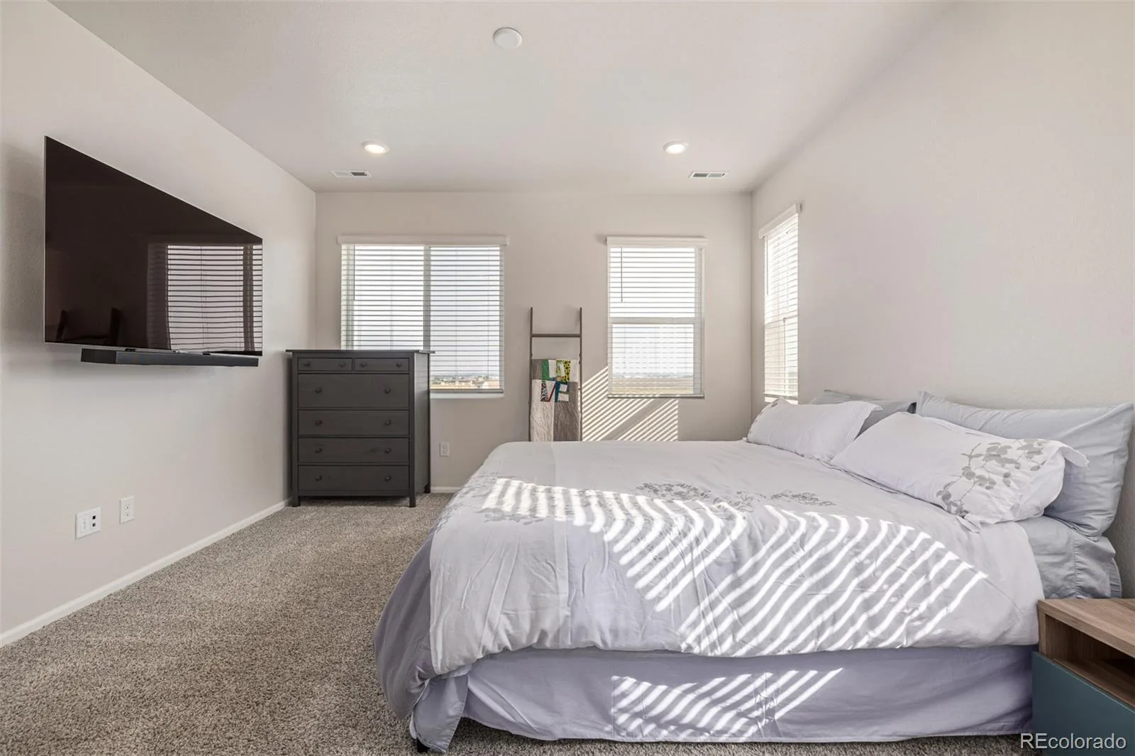 16586 Shoshone Place Broomfield CO 80023 | MLS #REC7387103 06192026234919 1600 14