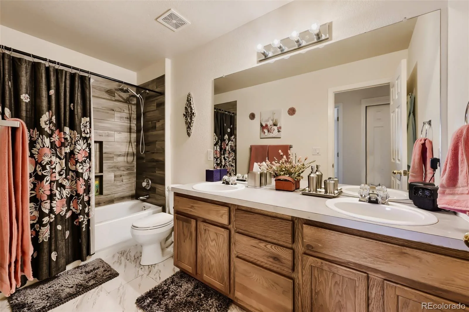 9562 Vance Court Broomfield CO 80021 MLS #REC7391040 06162026222409 1600 21