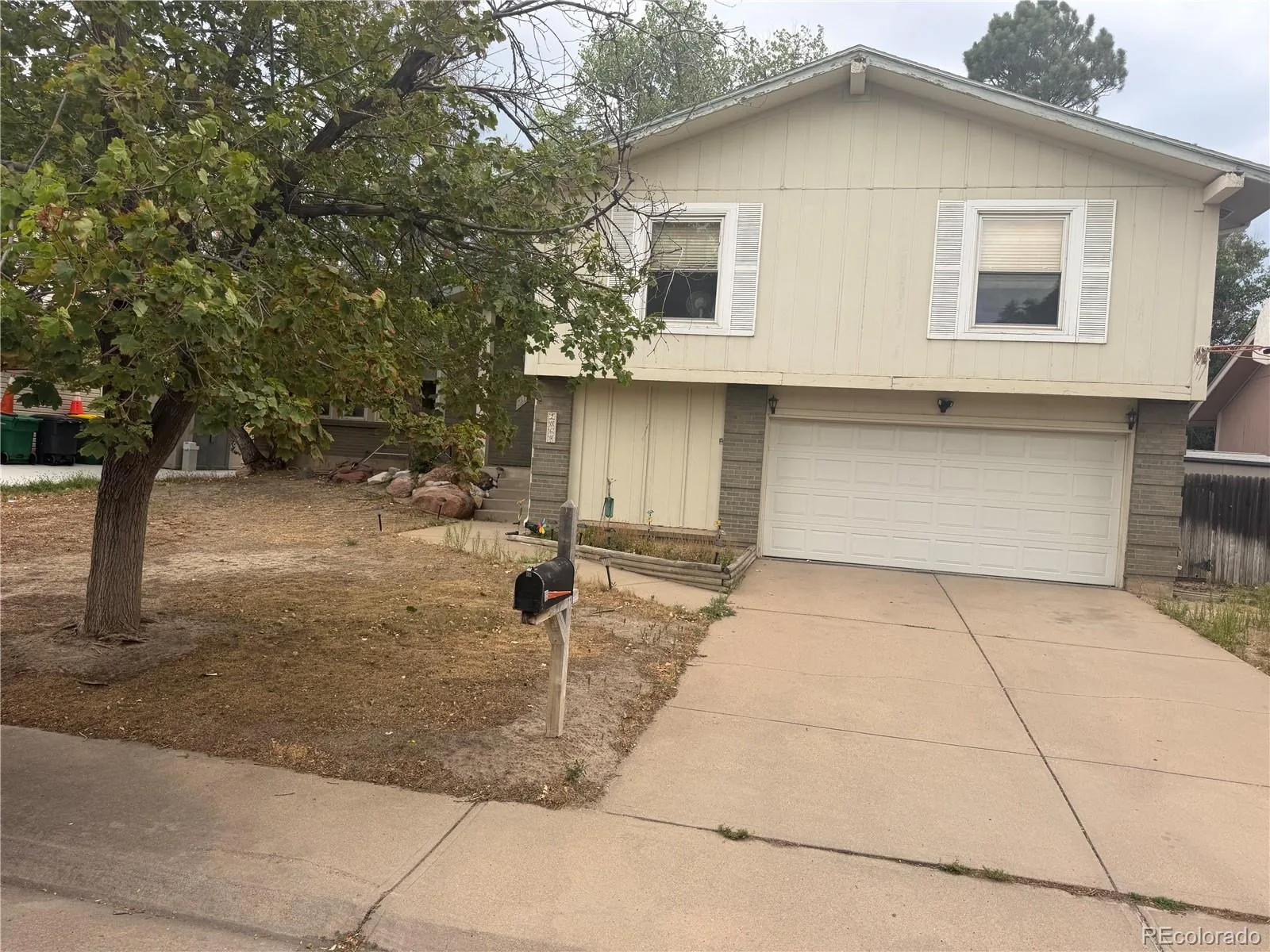 2069 S Macon Way Aurora CO 80014 | MLS #REC7393028 08262026191557 1600 1