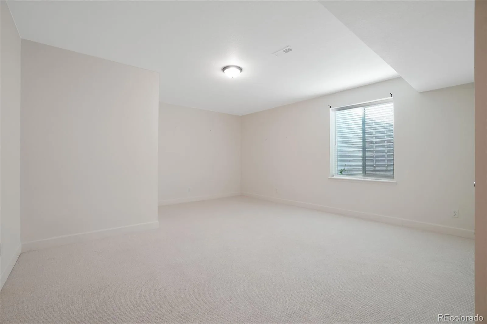16002 E 111th Circle Commerce City CO 80022 | MLS #REC7394042 08082026195716 1600 25