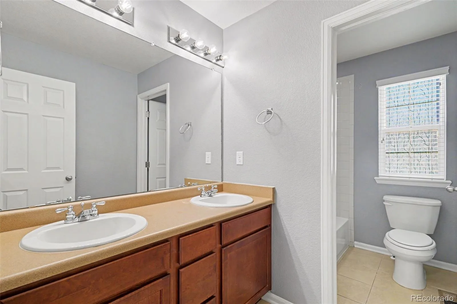 6340 S Langdale Way Aurora CO 80016 MLS #REC7396983 06232026223634 1600 20