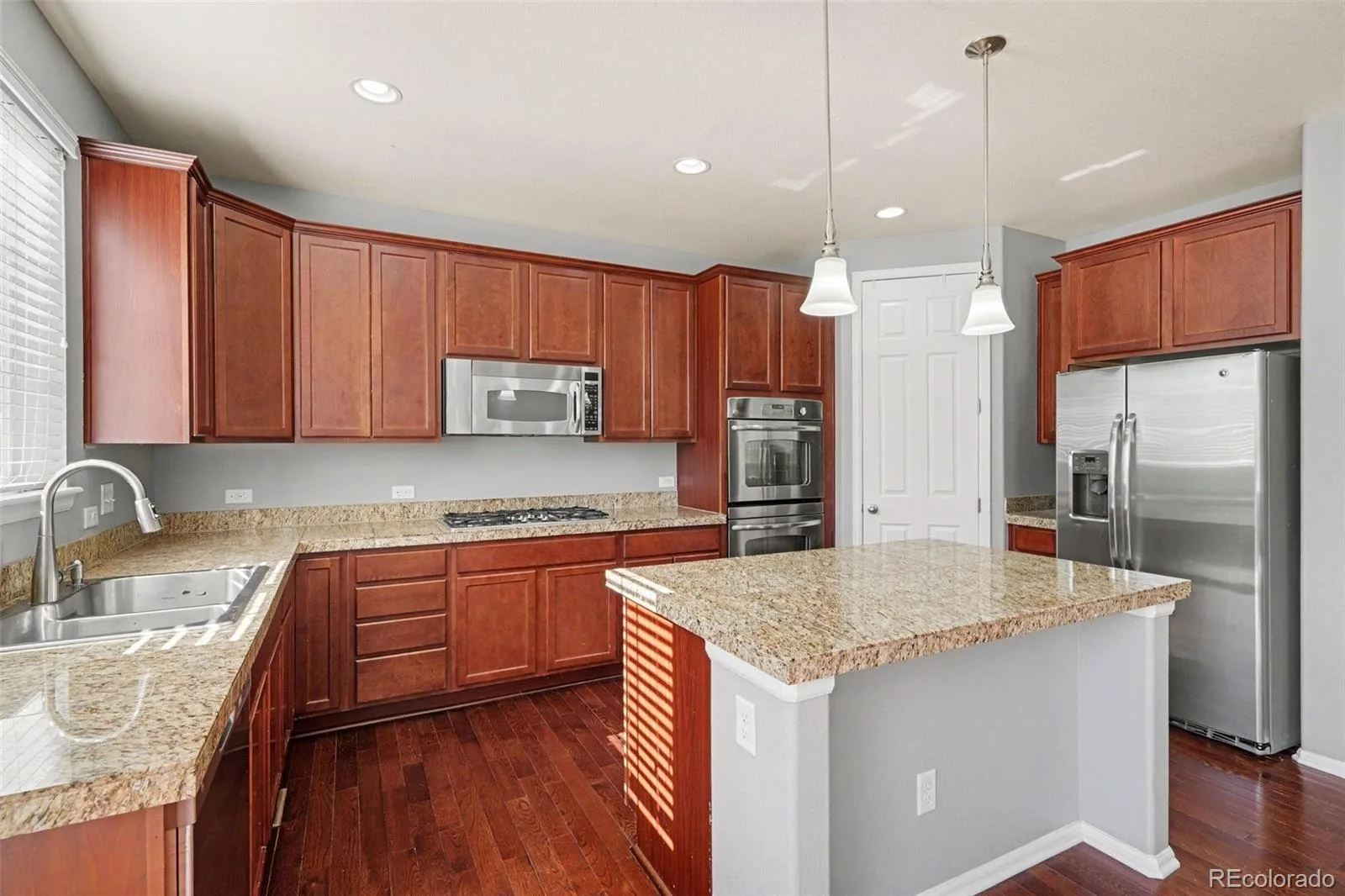 6340 S Langdale Way Aurora CO 80016 MLS #REC7396983 06232026223634 1600 7