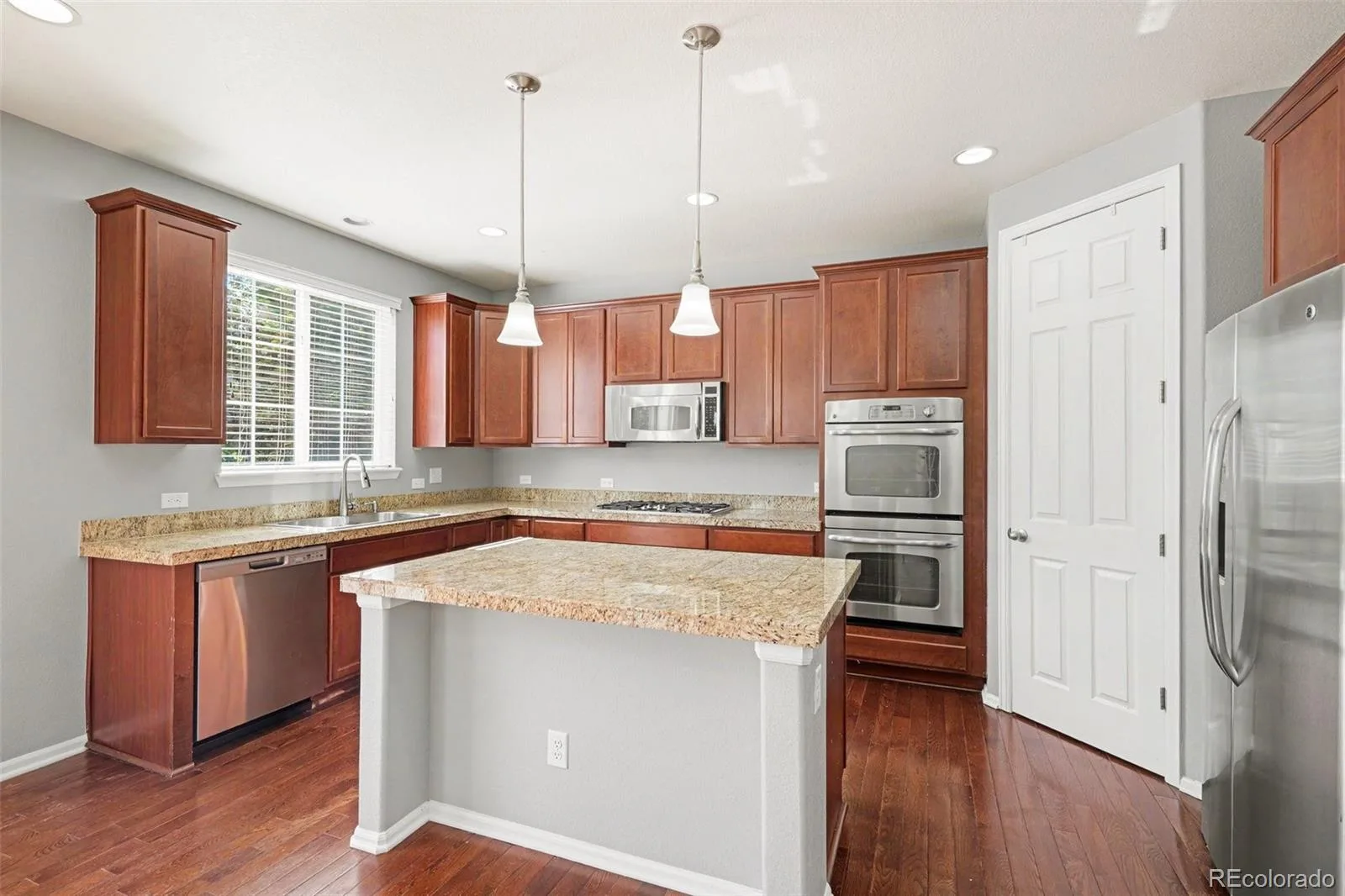 6340 S Langdale Way Aurora CO 80016 MLS #REC7396983 06232026223634 1600 8
