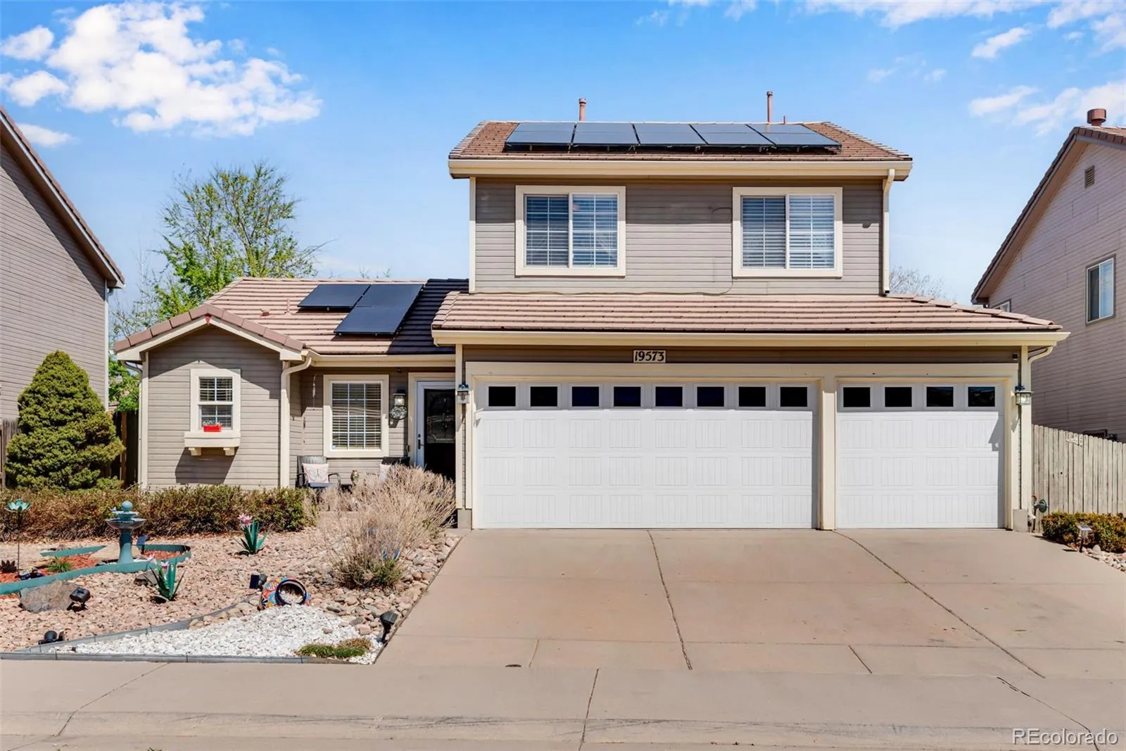 19573 E 40th Drive Denver CO 80249 MLS #REC7398031 04152026023616 1600 1
