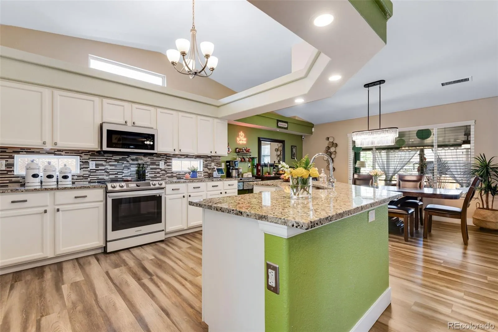 19573 E 40th Drive Denver CO 80249 MLS #REC7398031 04152026023616 1600 14