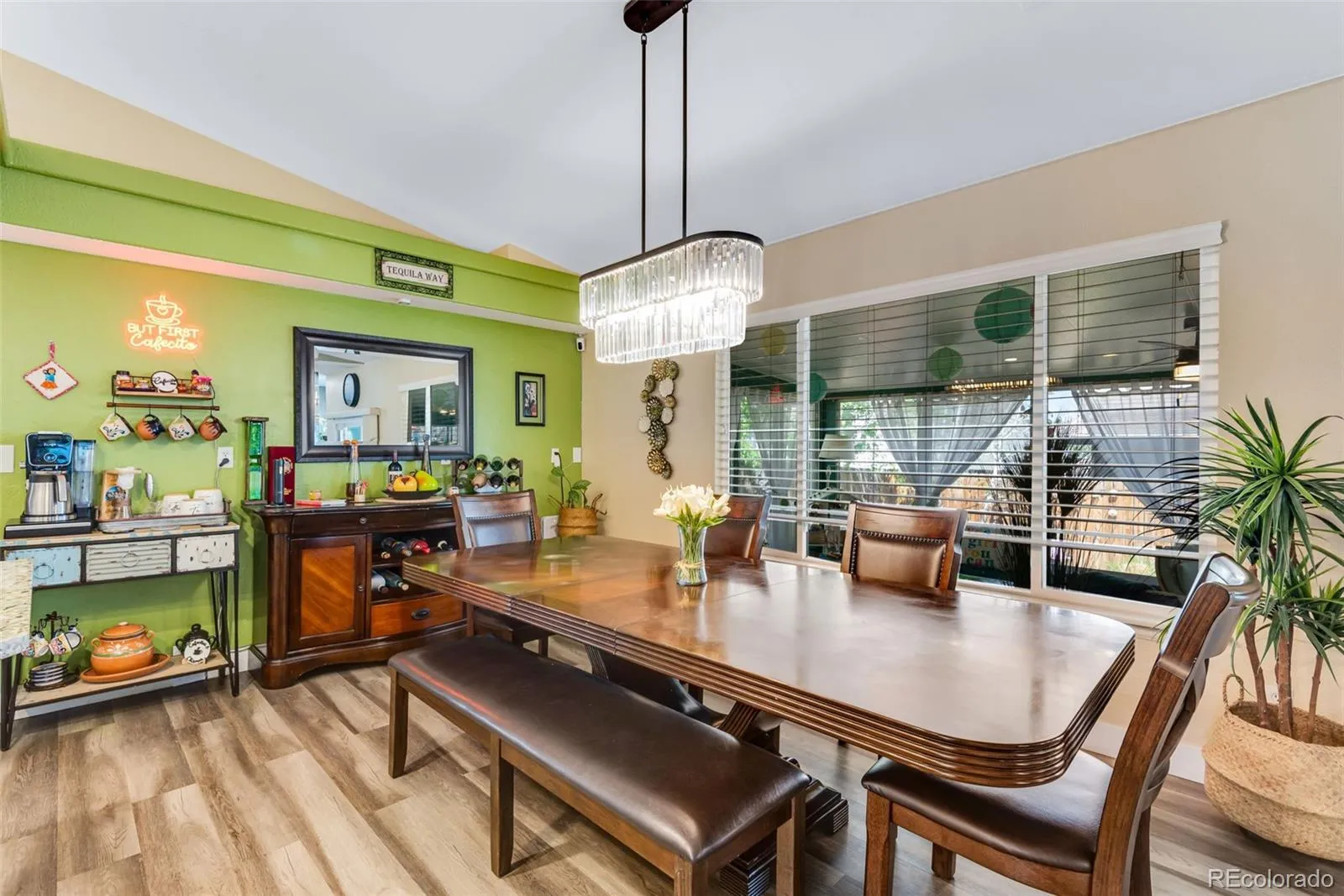 19573 E 40th Drive Denver CO 80249 MLS #REC7398031 04152026023616 1600 21