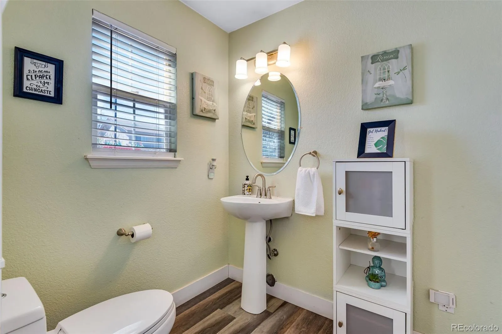 19573 E 40th Drive Denver CO 80249 MLS #REC7398031 04152026023616 1600 28