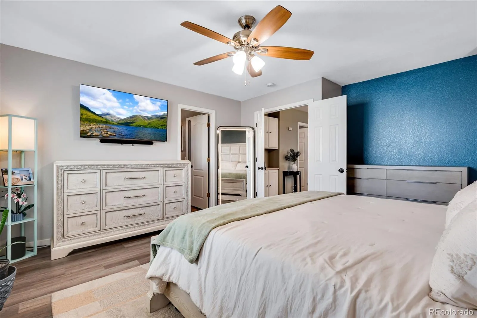 19573 E 40th Drive Denver CO 80249 MLS #REC7398031 04152026023616 1600 31