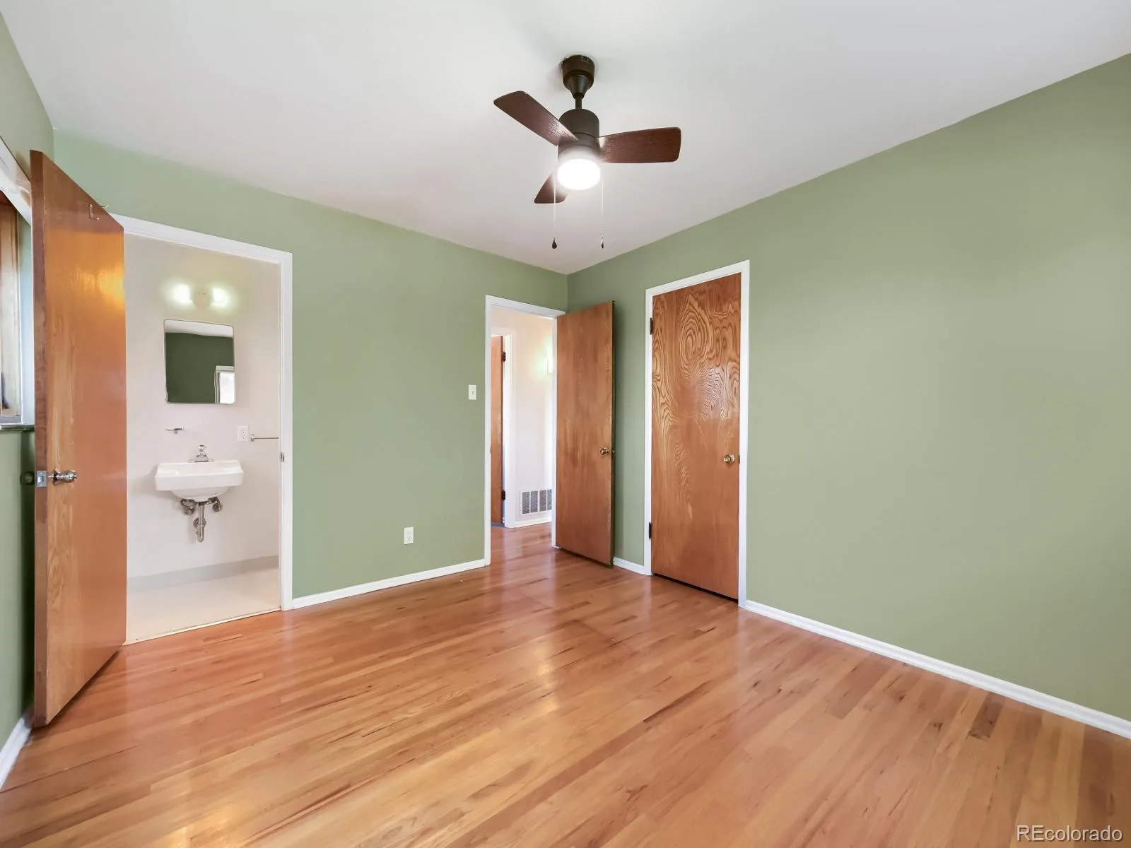 3851 W Greenwood Place Denver CO 80236 | MLS #REC7398560 09282026223557 1600 16