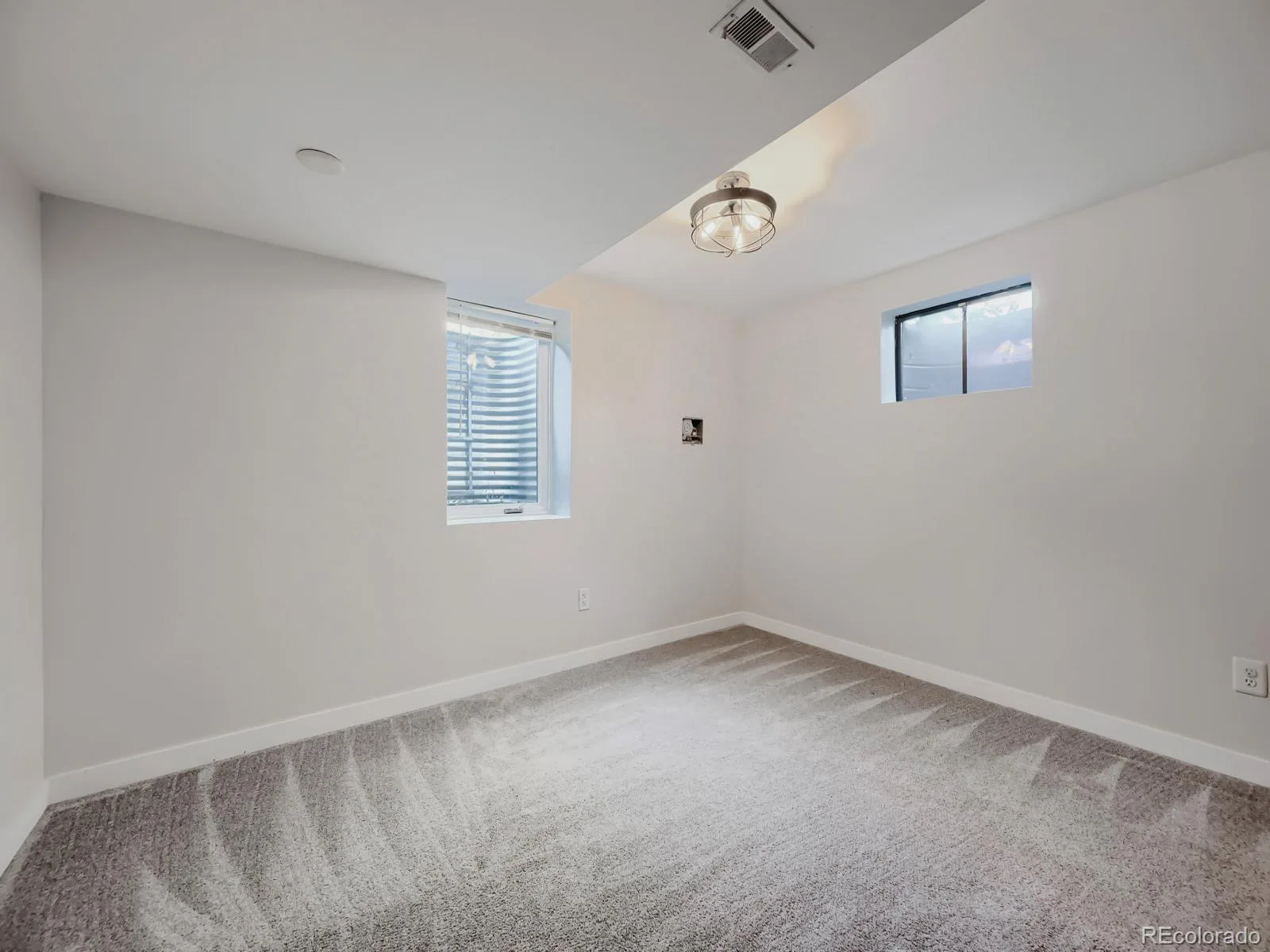 3851 W Greenwood Place Denver CO 80236 | MLS #REC7398560 09282026223557 1600 31
