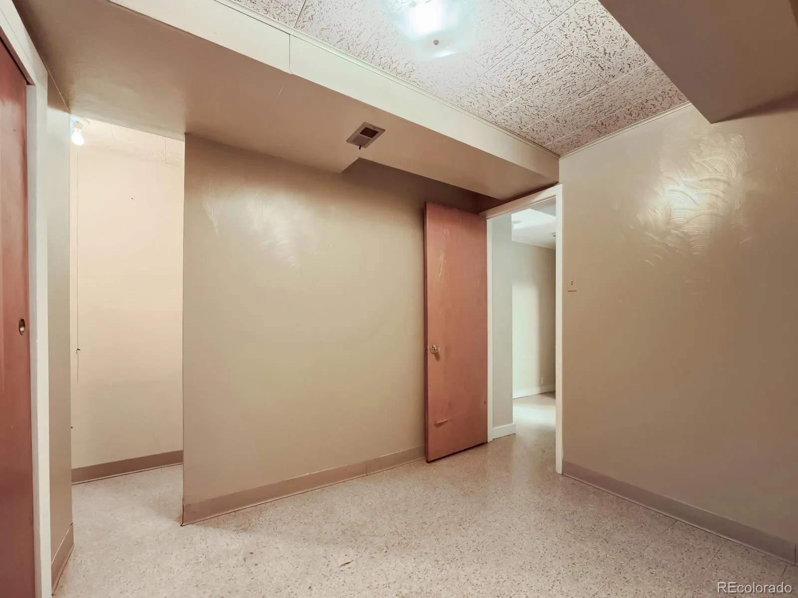3851 W Greenwood Place Denver CO 80236 | MLS #REC7398560 09282026223557 1600 36
