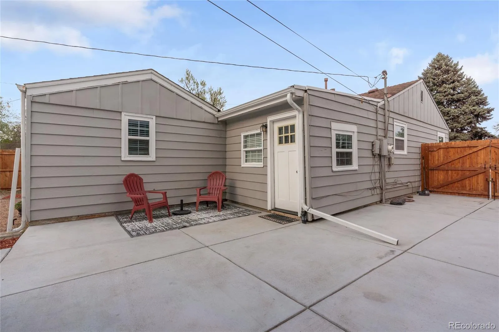 1301 S Wolff Street Denver CO 80219 MLS #REC7398989 04282026172433 1600 20